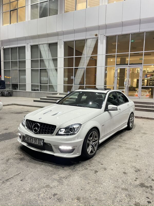 Mercedes-Benz C-Class 2013 - 260 000 TMT - Дашогуз - img 3