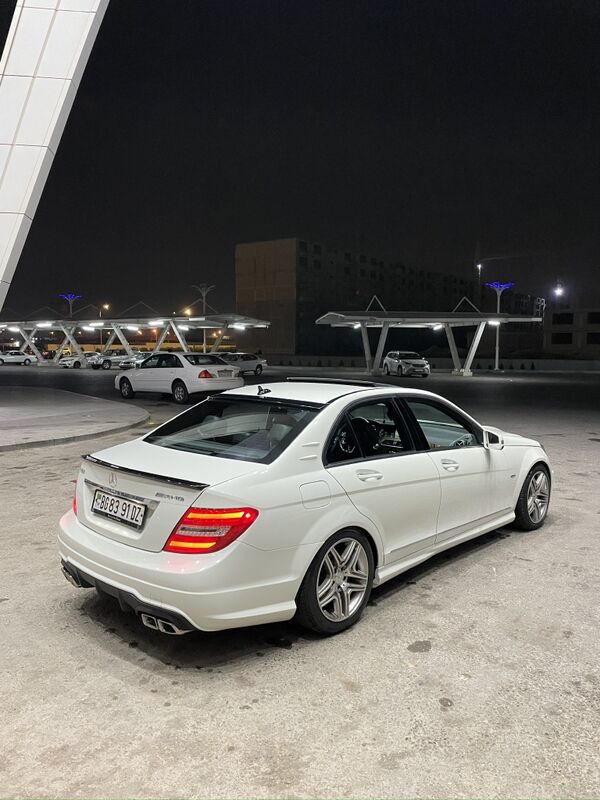 Mercedes-Benz C-Class 2013 - 260 000 TMT - Дашогуз - img 7