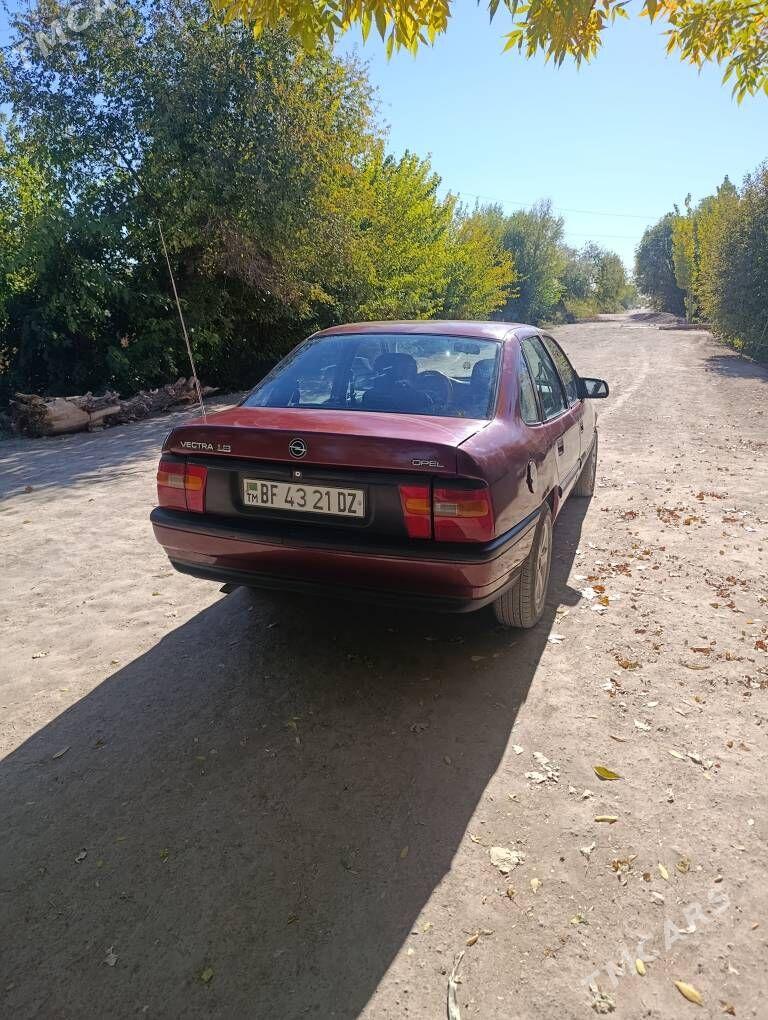 Opel Vectra 1990 - 35 000 TMT - Губадаг - img 2