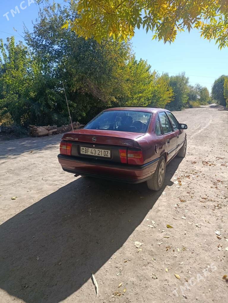 Opel Vectra 1990 - 35 000 TMT - Губадаг - img 3