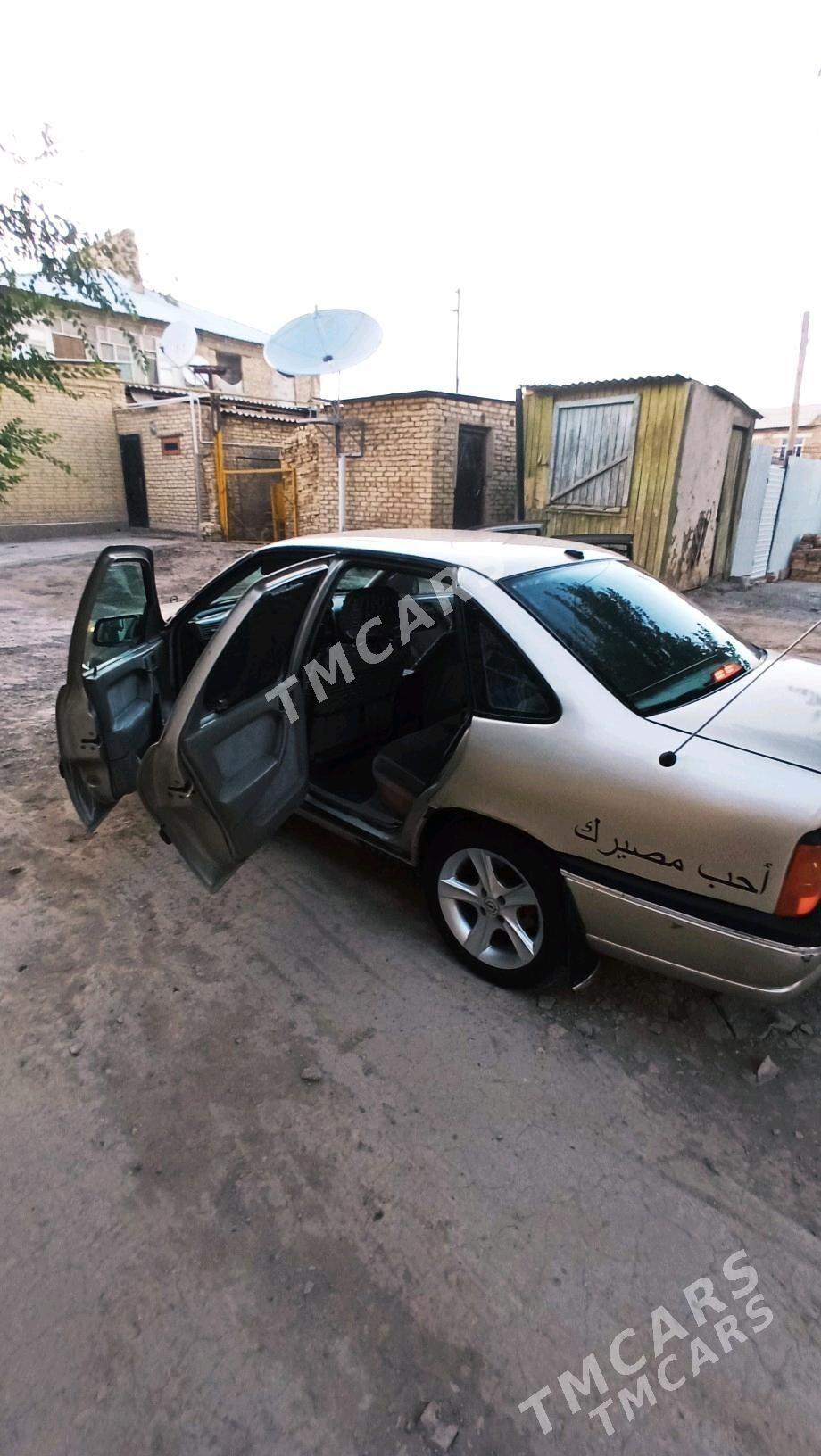 Opel Vectra 1990 - 38 000 TMT - Türkmenabat - img 4