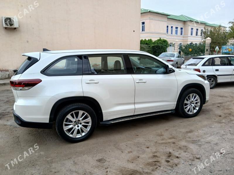 Toyota Highlander 2019 - 480 000 TMT - Дашогуз - img 4