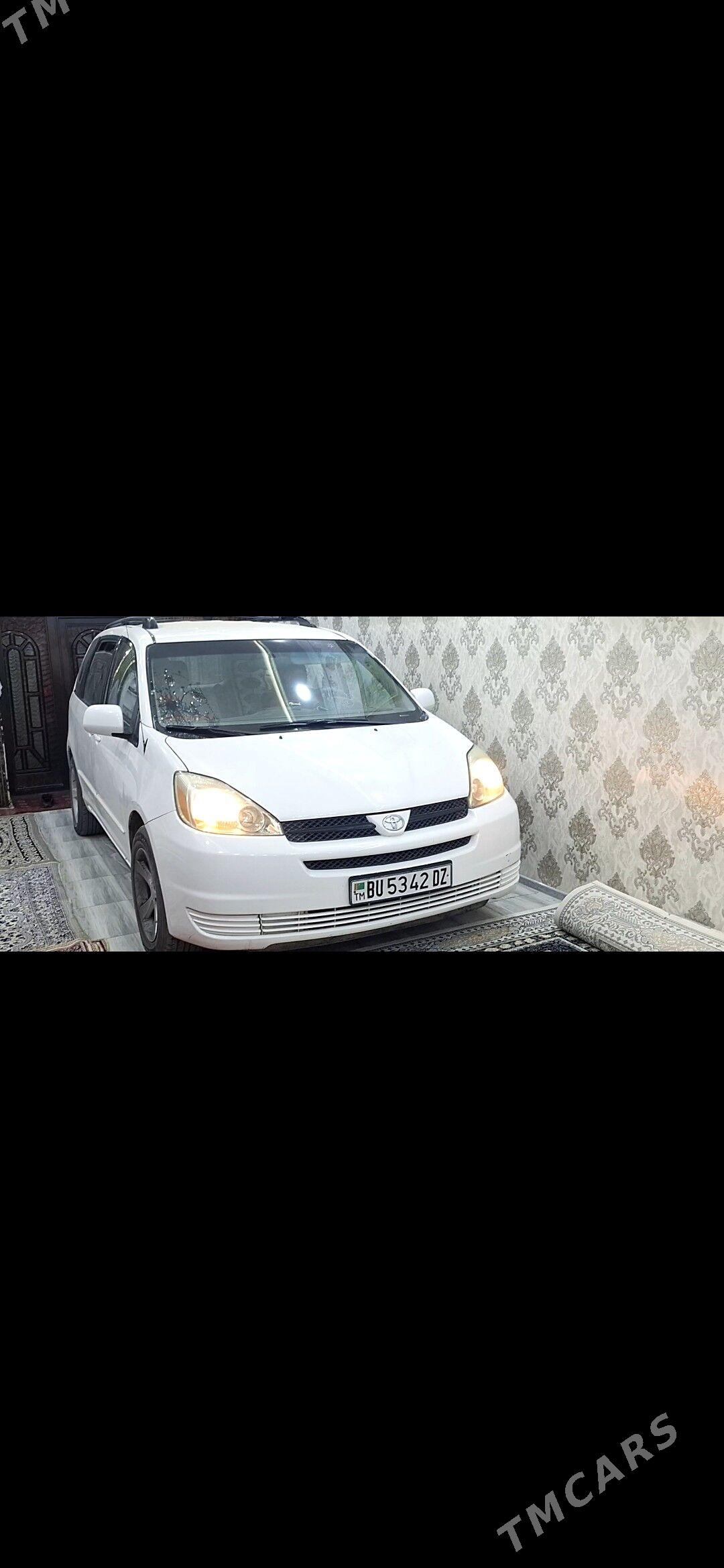 Toyota Sienna 2004 - 200 000 TMT - Дашогуз - img 4