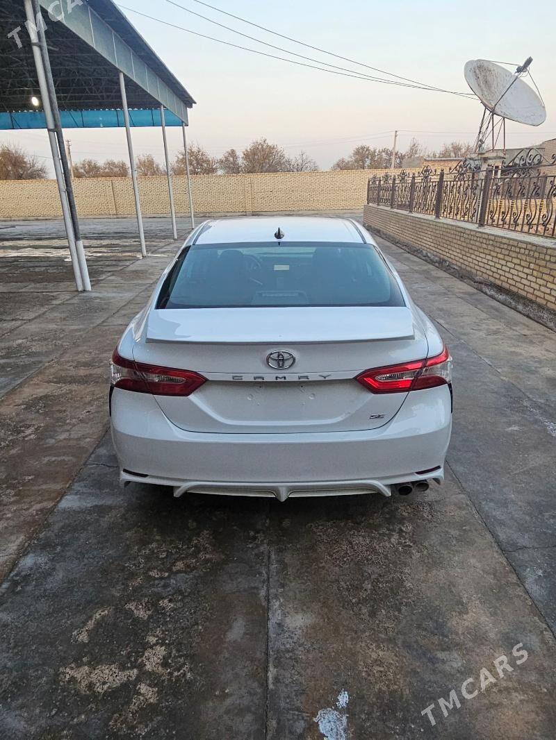 Toyota Camry 2020 - 320 000 TMT - Baýramaly - img 8