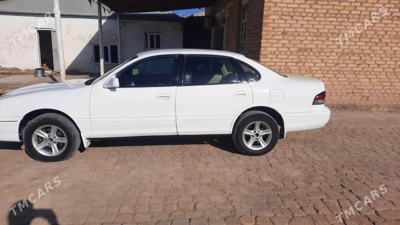 Toyota Avalon 1996 - 90 000 TMT - Türkmengala - img 1