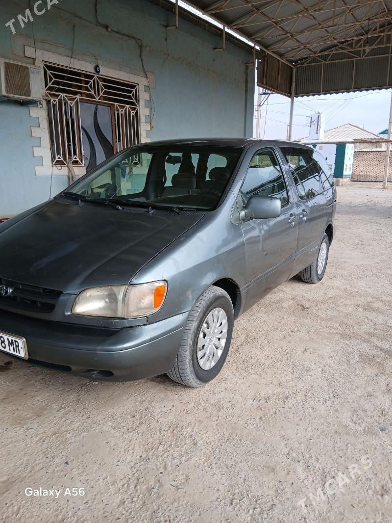 Toyota Sienna 1999 - 122 000 TMT - Мары - img 5