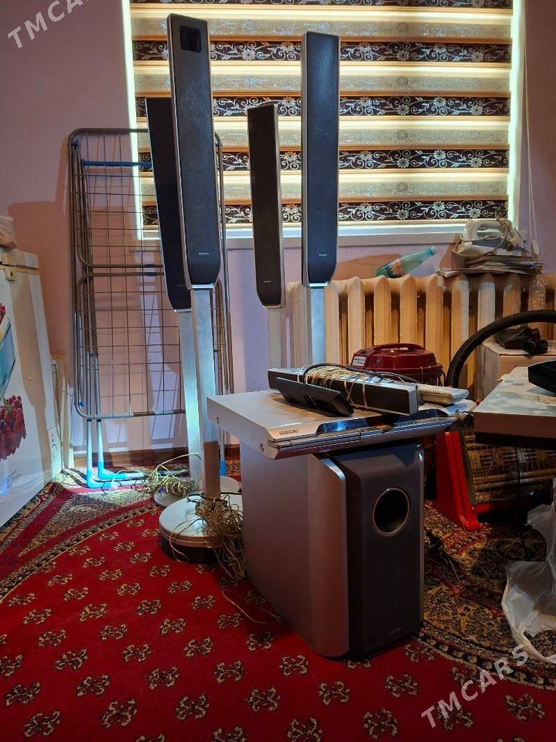 kalonka kinoteatr - Howdan "W" - img 1