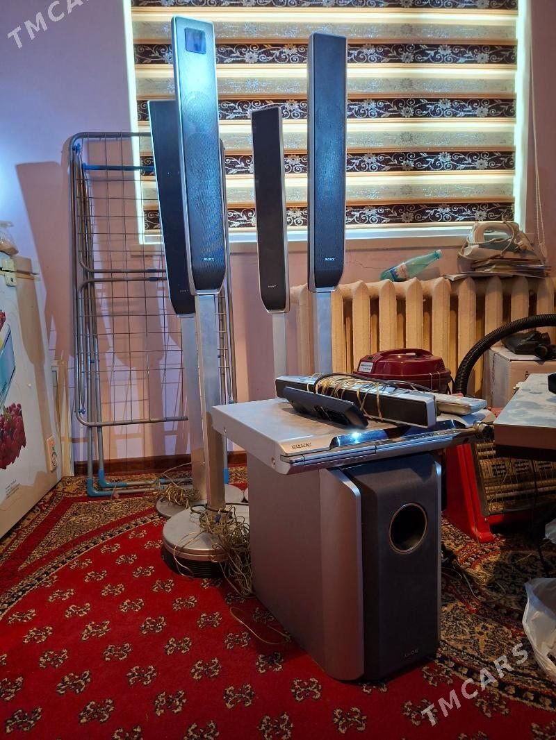 kalonka kinoteatr - Howdan "W" - img 2