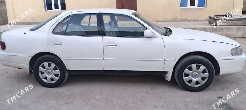 Toyota Camry 1995 - 82 000 TMT - Балканабат - img 3