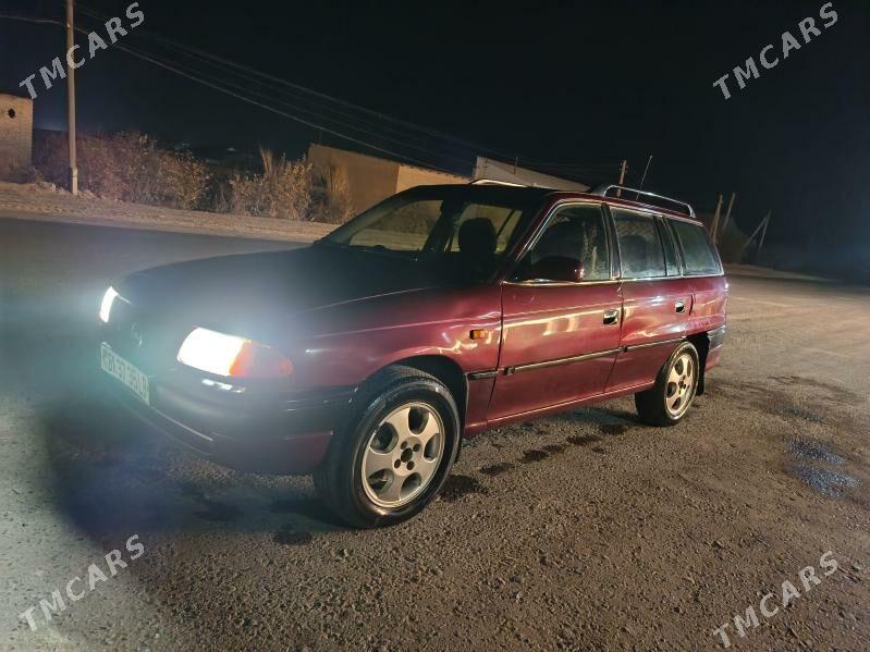 Opel Astra 1996 - 60 000 TMT - Сакар - img 8