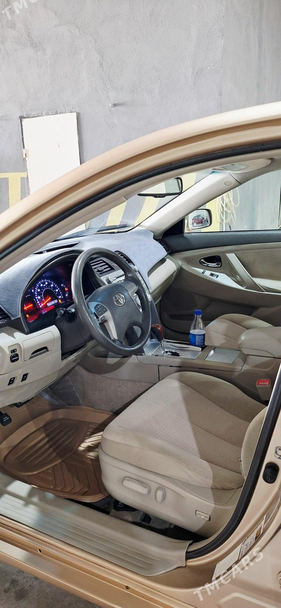 Toyota Camry 2010 - 181 000 TMT - Baýramaly - img 5