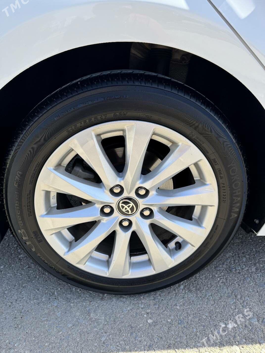 Toyota Camry 2020 - 305 000 TMT - Aşgabat - img 3