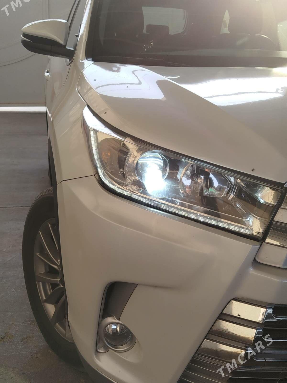 Toyota Highlander 2019 - 450 000 TMT - Ашхабад - img 2