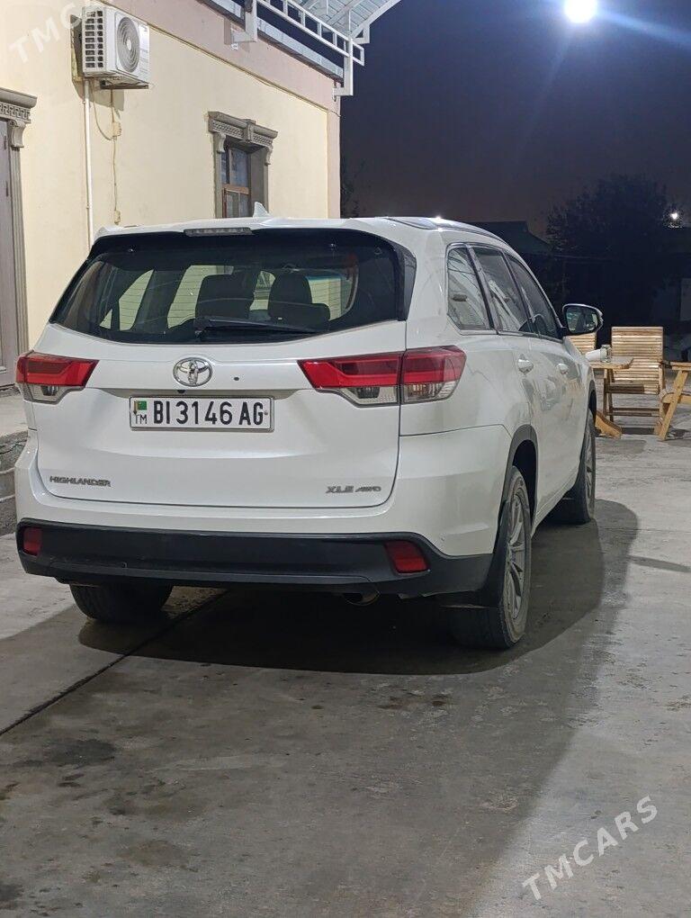 Toyota Highlander 2019 - 450 000 TMT - Ашхабад - img 10
