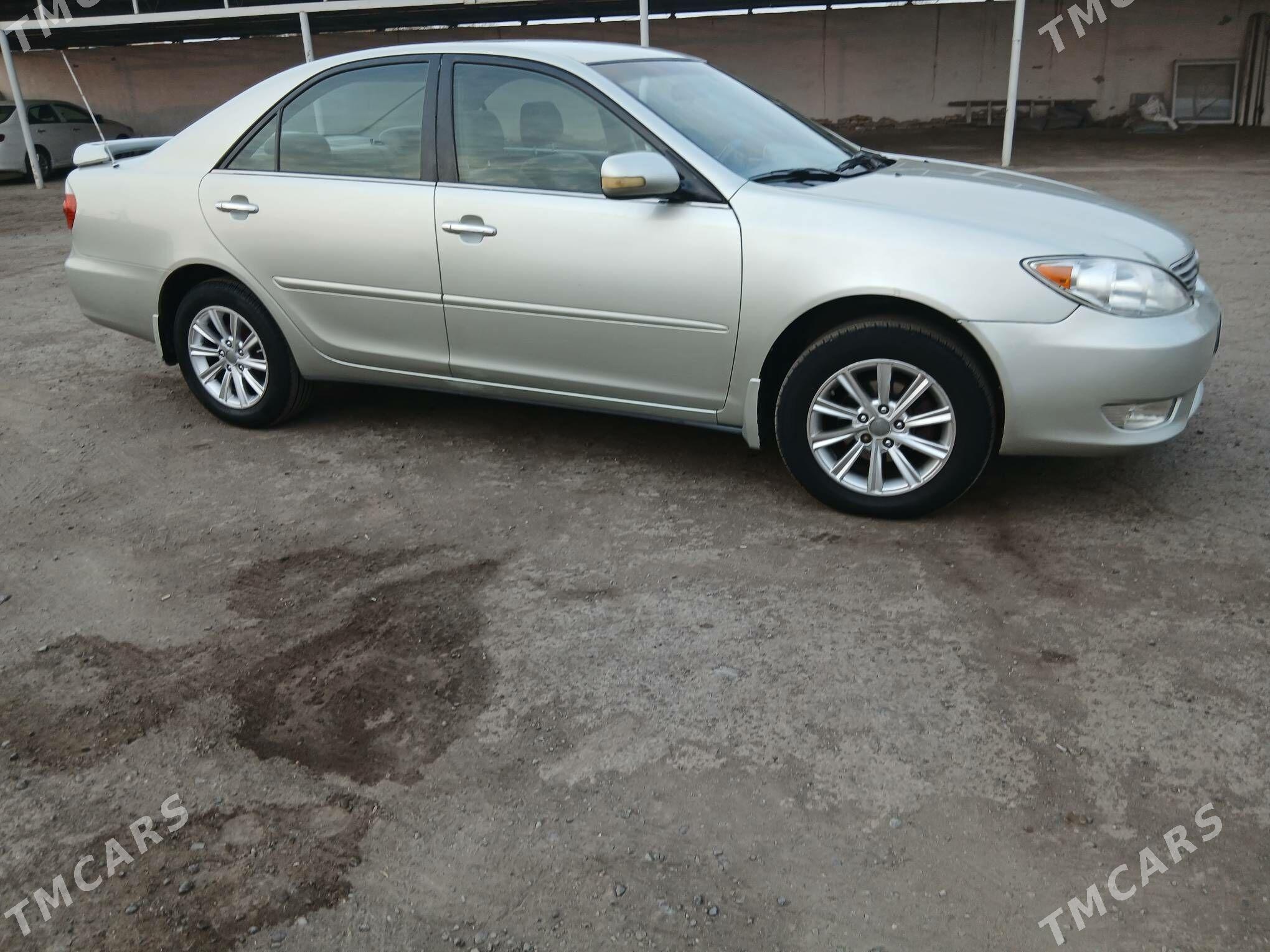 Toyota Camry 2003 - 170 000 TMT - Дашогуз - img 9