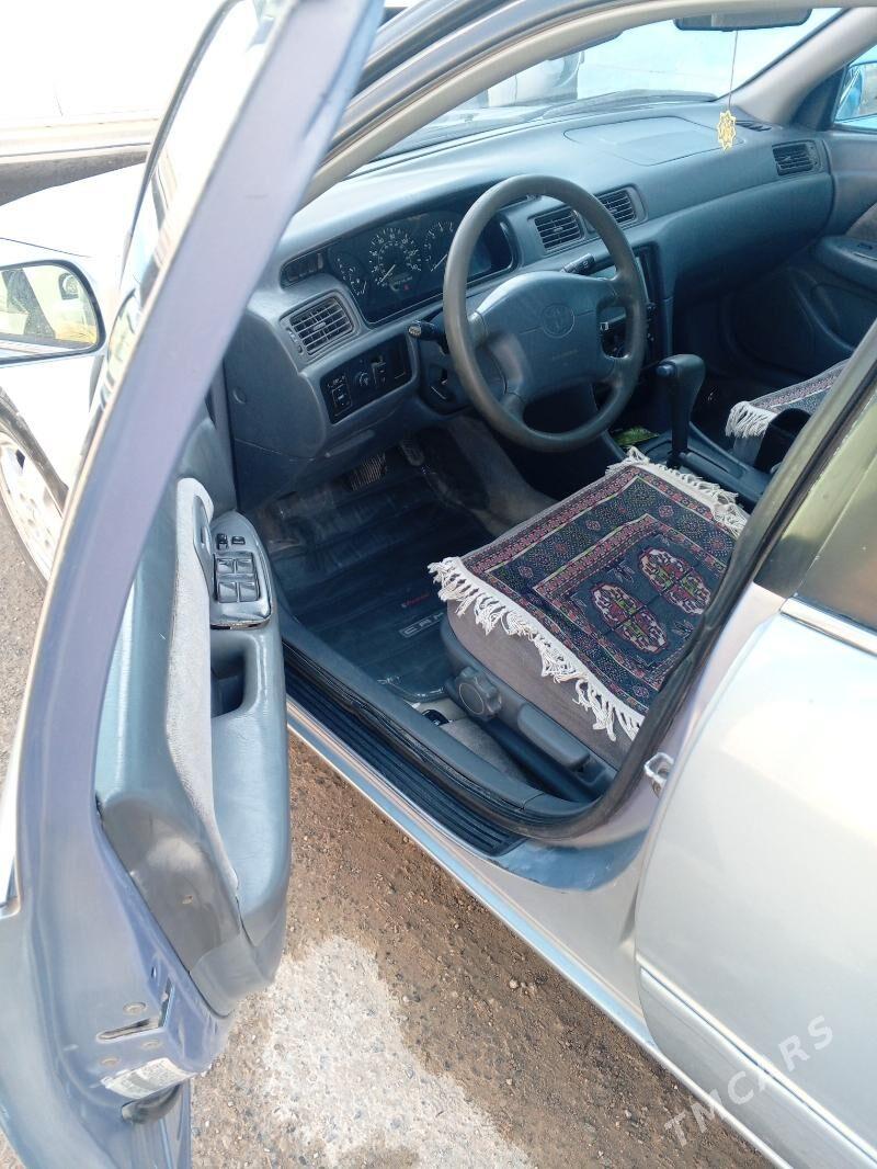 Toyota Camry 1998 - 133 000 TMT - Магданлы - img 5