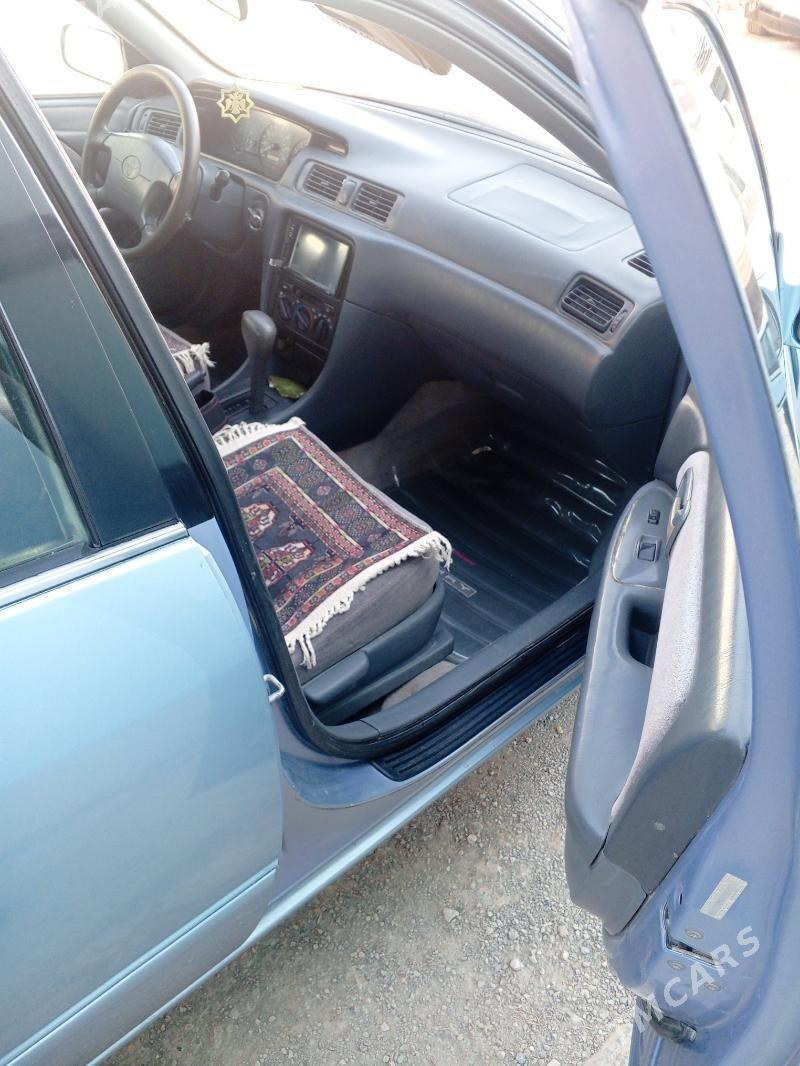 Toyota Camry 1998 - 133 000 TMT - Магданлы - img 7