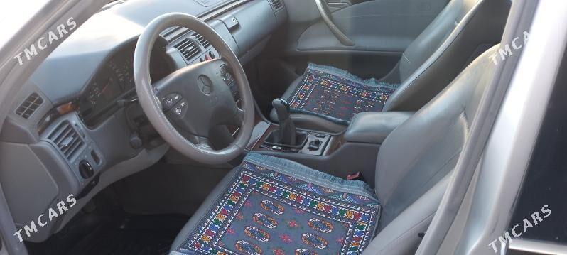 Mercedes-Benz E320 2001 - 90 000 TMT - Гумдаг - img 2