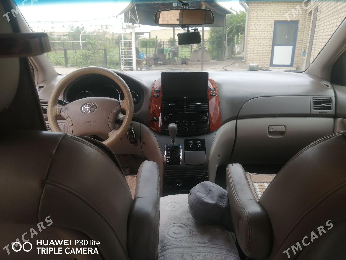 Toyota Sienna 2009 - 260 000 TMT - Baýramaly - img 5