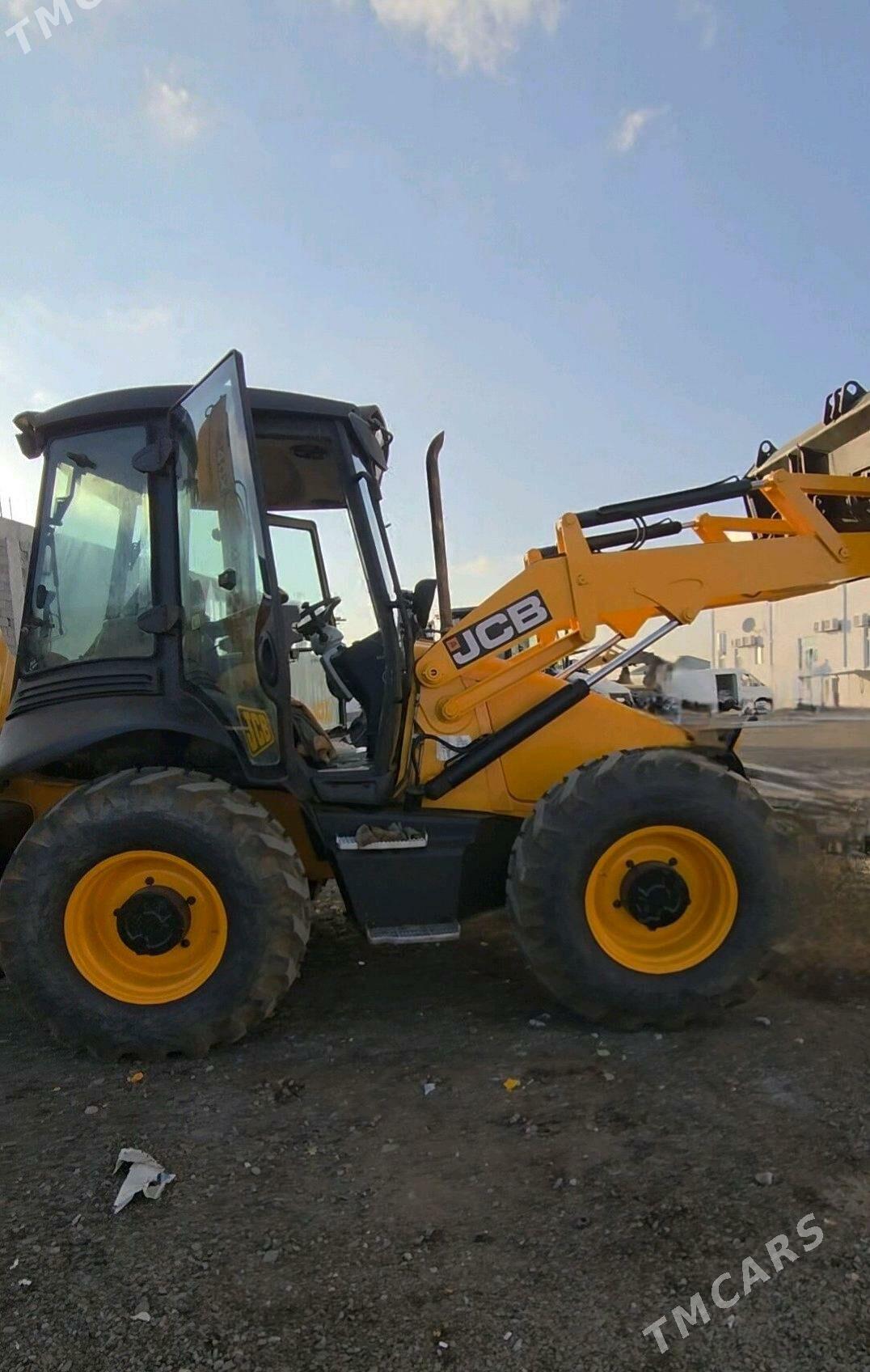 JCB 4CX ECO 2010 - 750 000 TMT - Ашхабад - img 5