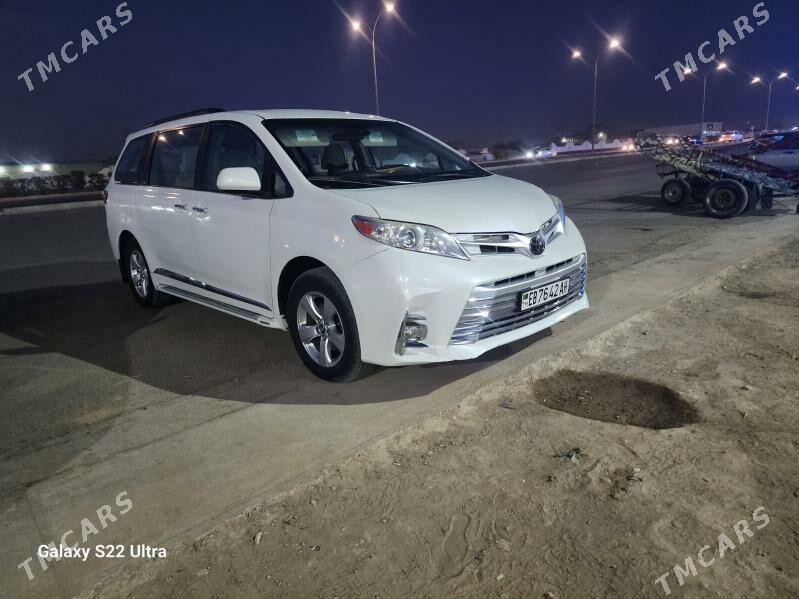 Toyota Sienna 2019 - 350 000 TMT - Теджен - img 4