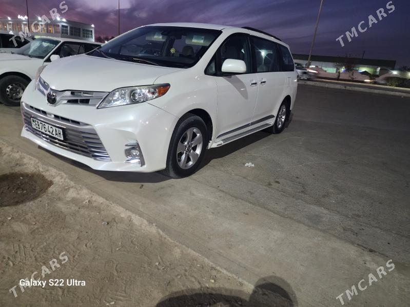 Toyota Sienna 2019 - 350 000 TMT - Теджен - img 5