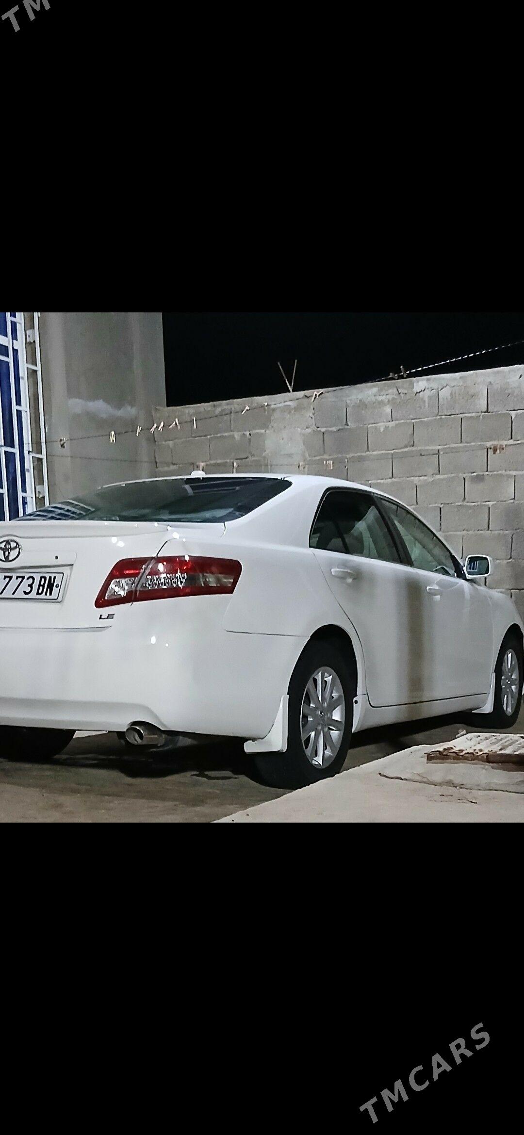 Toyota Camry 2010 - 230 000 TMT - Балканабат - img 2
