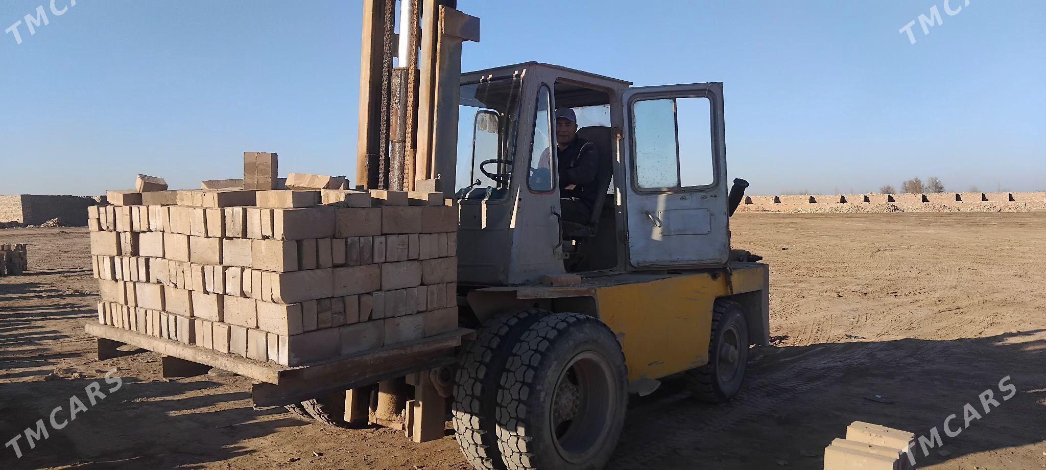 MTZ T-28 1995 - 150 000 TMT - Гурбансолтан Едже - img 3