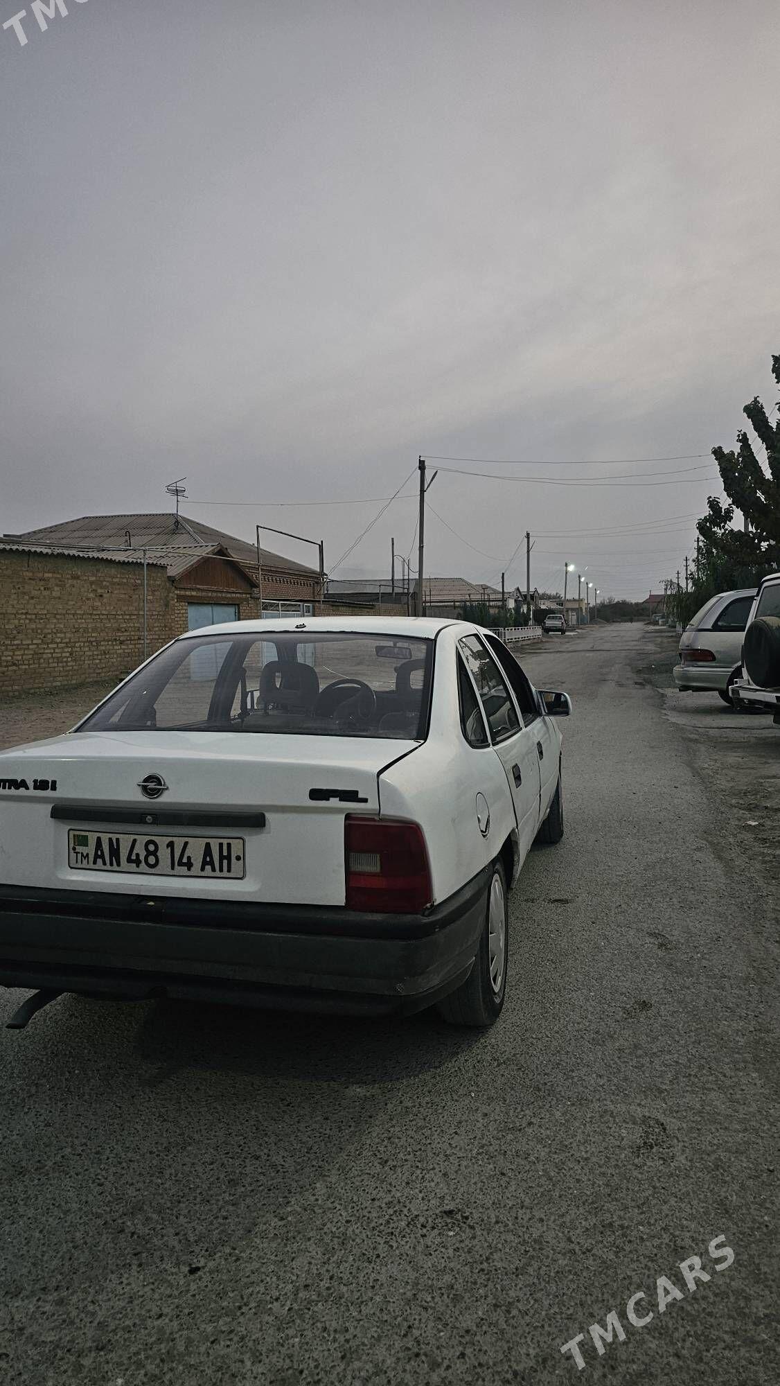 Opel Vectra 1991 - 22 000 TMT - Бахарден - img 1