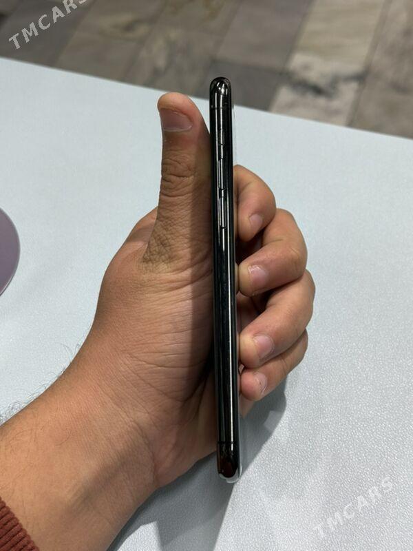 iPhone 11 Pro - Mary - img 1