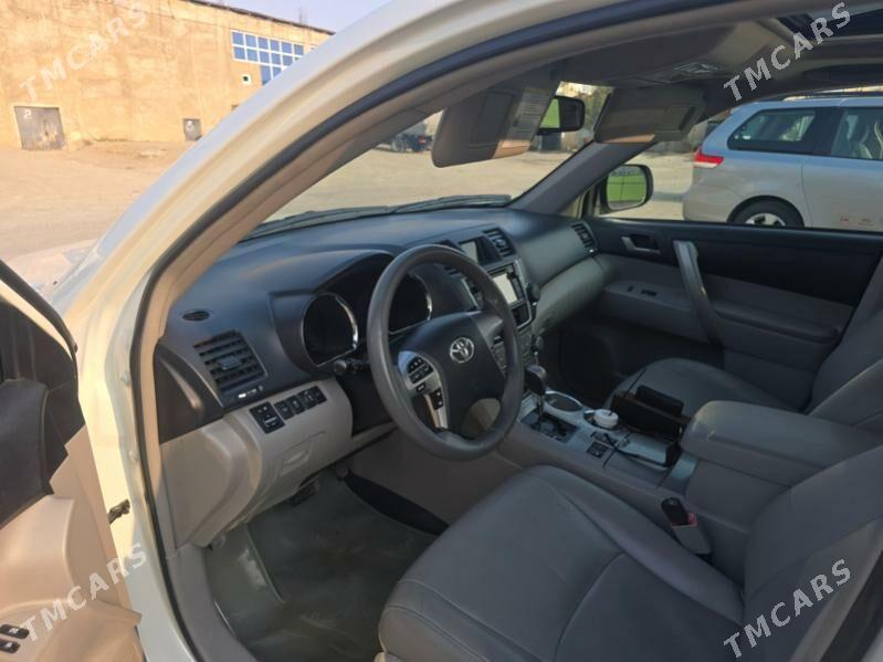 Toyota Highlander 2013 - 300 000 TMT - Туркменбаши - img 1