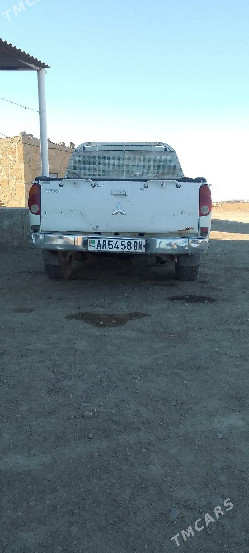 Mitsubishi L200 2008 - 80 000 TMT - Этрек - img 3