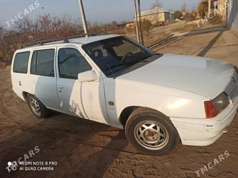 Opel Astra 1989 - 15 000 TMT - Garabekewül - img 2