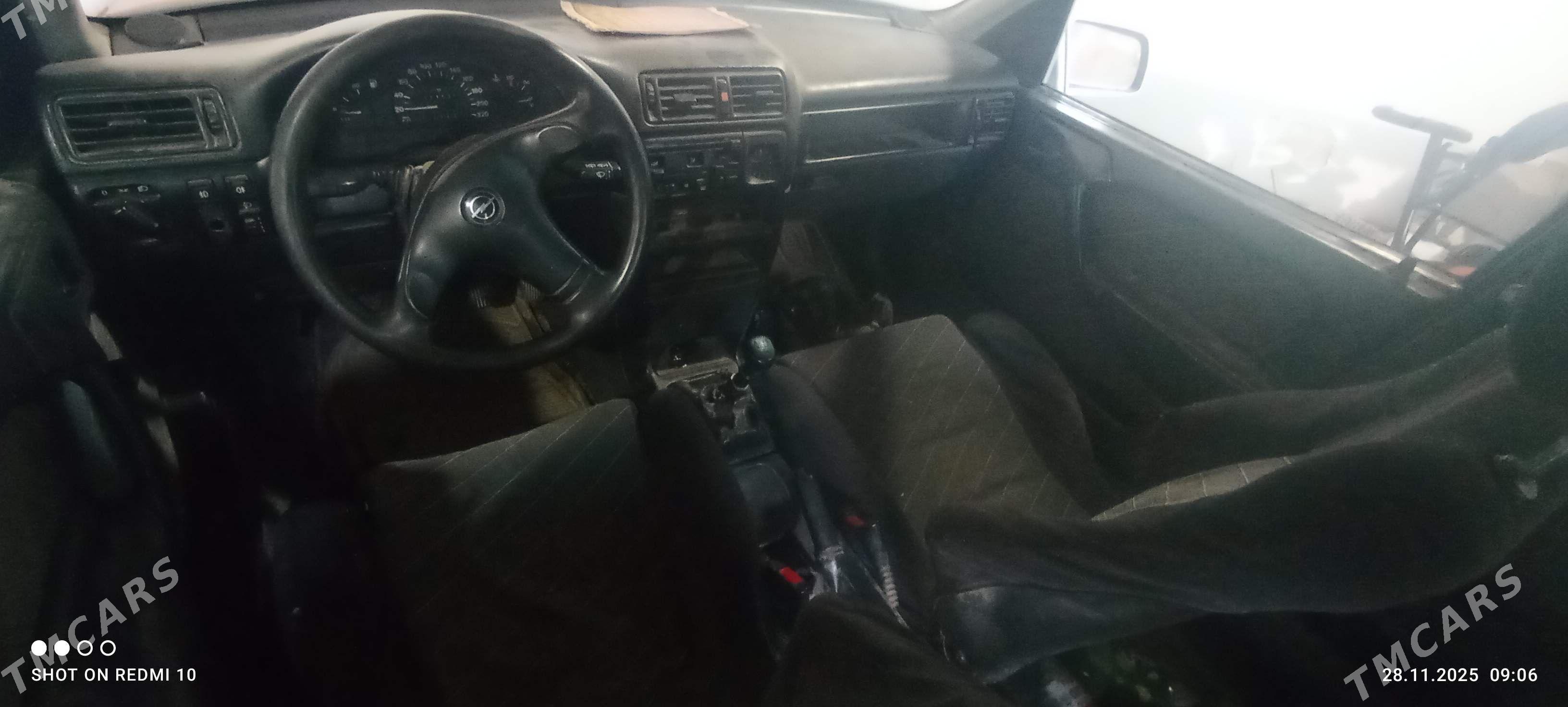 Opel Vectra 1993 - 33 000 TMT - Мары - img 6