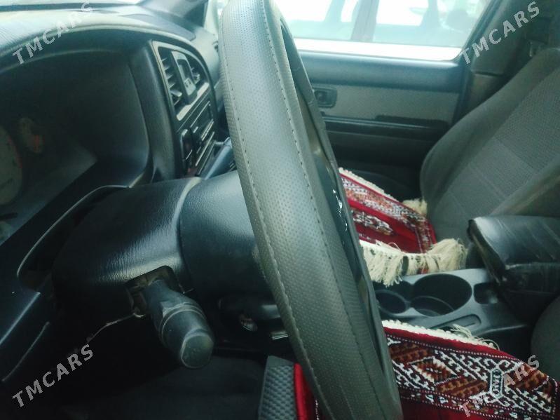 Nissan Pathfinder 2002 - 150 000 TMT - Мары - img 4