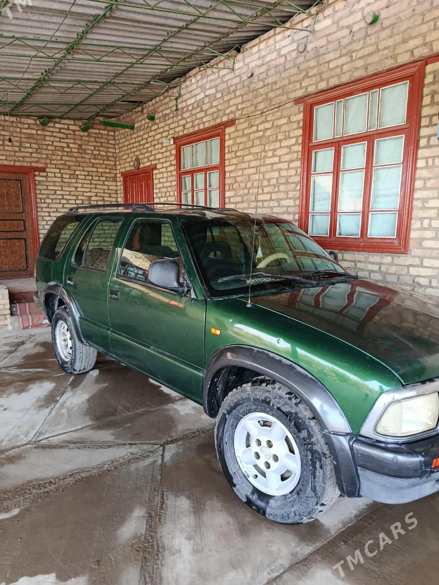 Chevrolet Blazer 1997 - 56 000 TMT - Сакар - img 6