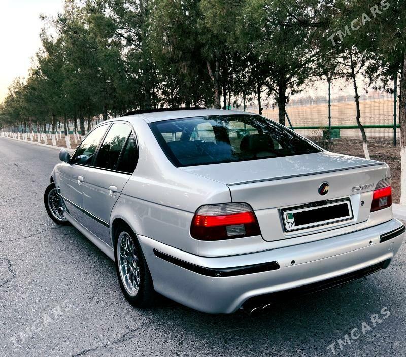 BMW E39 2002 - 152 000 TMT - Mary - img 2