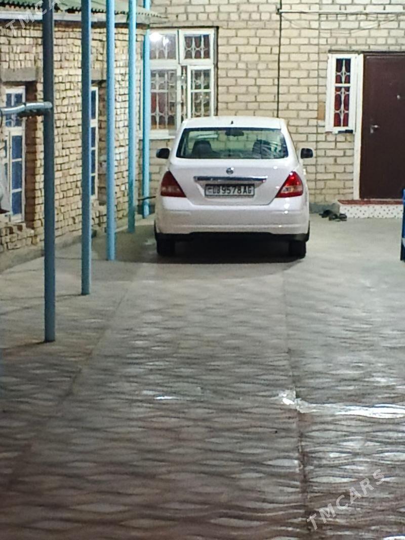 Nissan Versa 2010 - 118 000 TMT - Хитровка - img 6