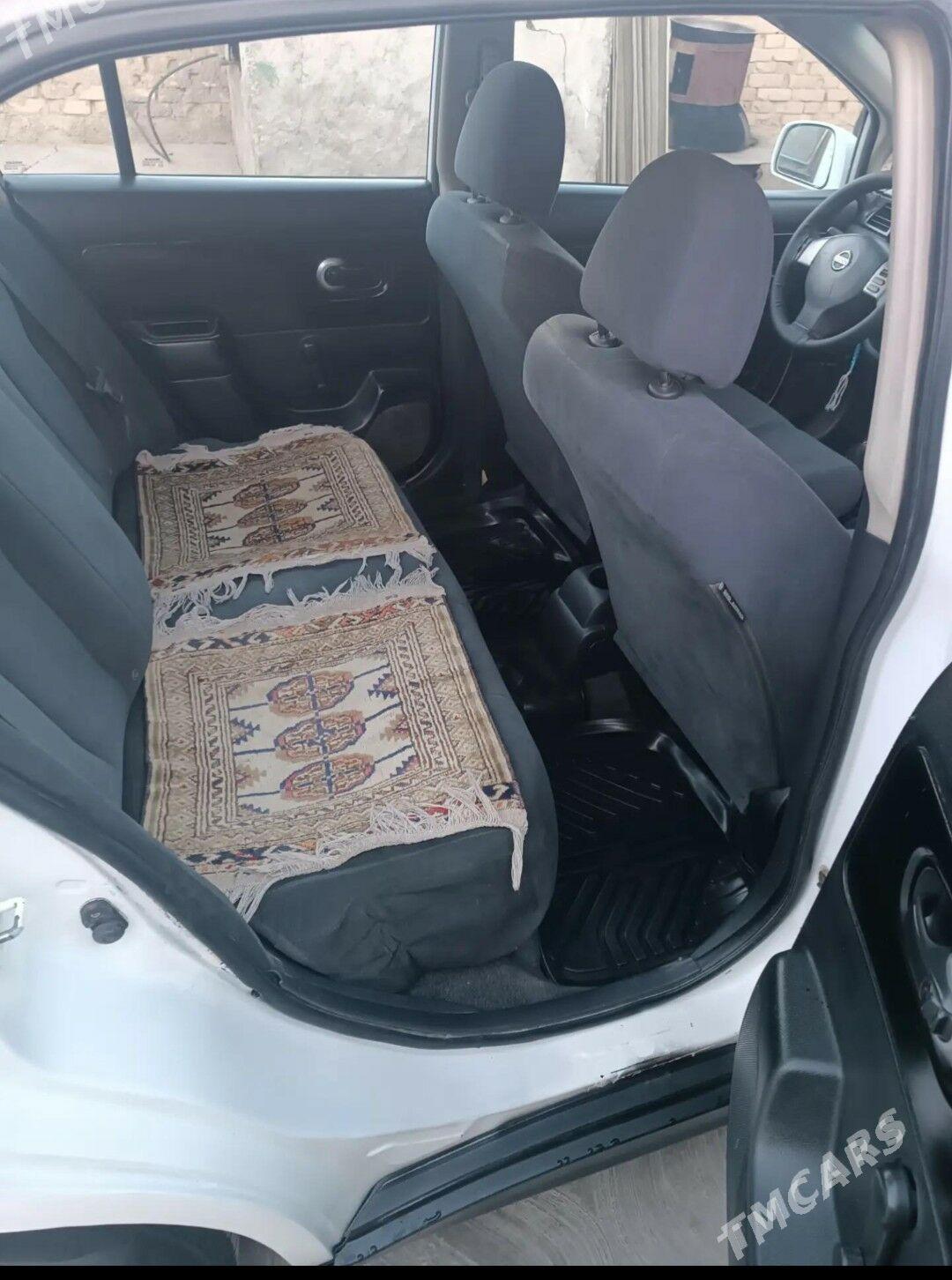 Nissan Versa 2010 - 118 000 TMT - Хитровка - img 4