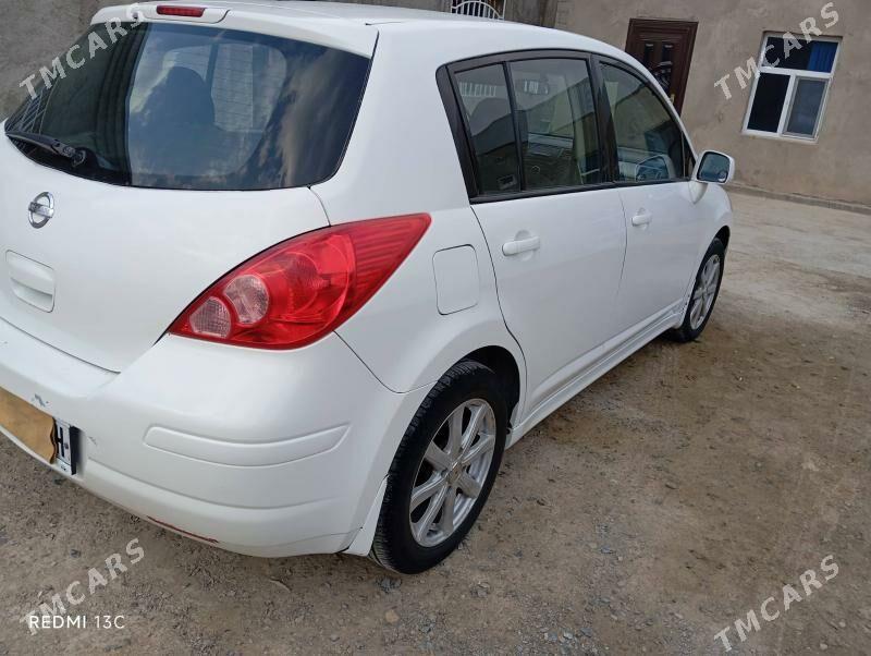 Nissan Versa 2010 - 115 000 TMT - Бахарден - img 6