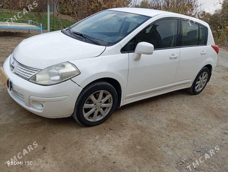 Nissan Versa 2010 - 115 000 TMT - Бахарден - img 3