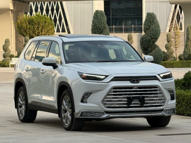 Toyota Highlander 2024 - 800 000 TMT - Aşgabat - img 4