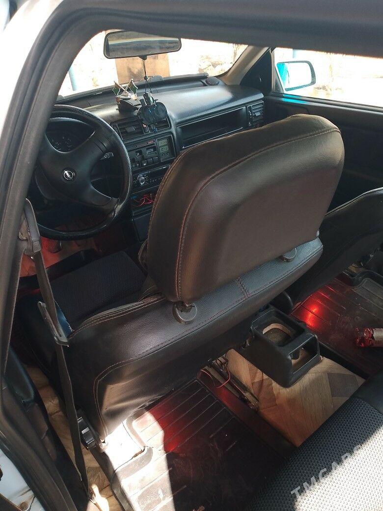 Opel Vectra 1994 - 55 000 TMT - Губадаг - img 2