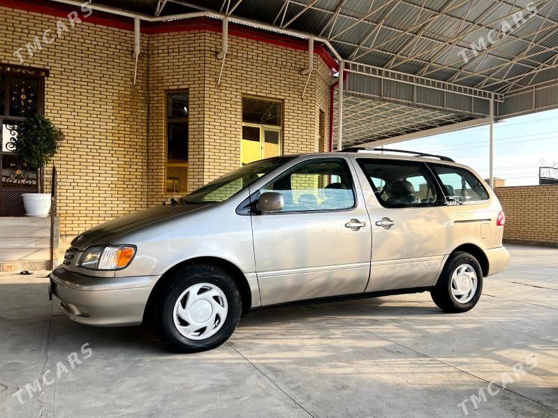 Toyota Sienna 2002 - 150 000 TMT - Sakarçäge - img 3