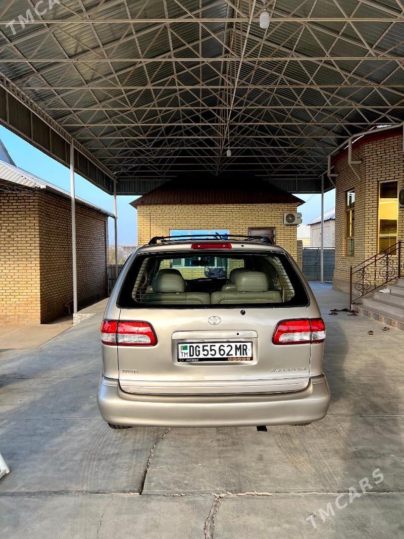 Toyota Sienna 2002 - 150 000 TMT - Sakarçäge - img 2