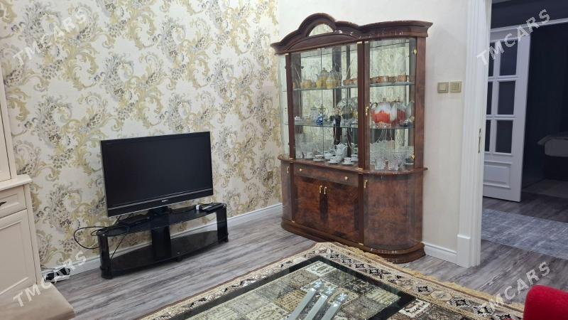 Район цирка, высокопотолочка - Aşgabat - img 8