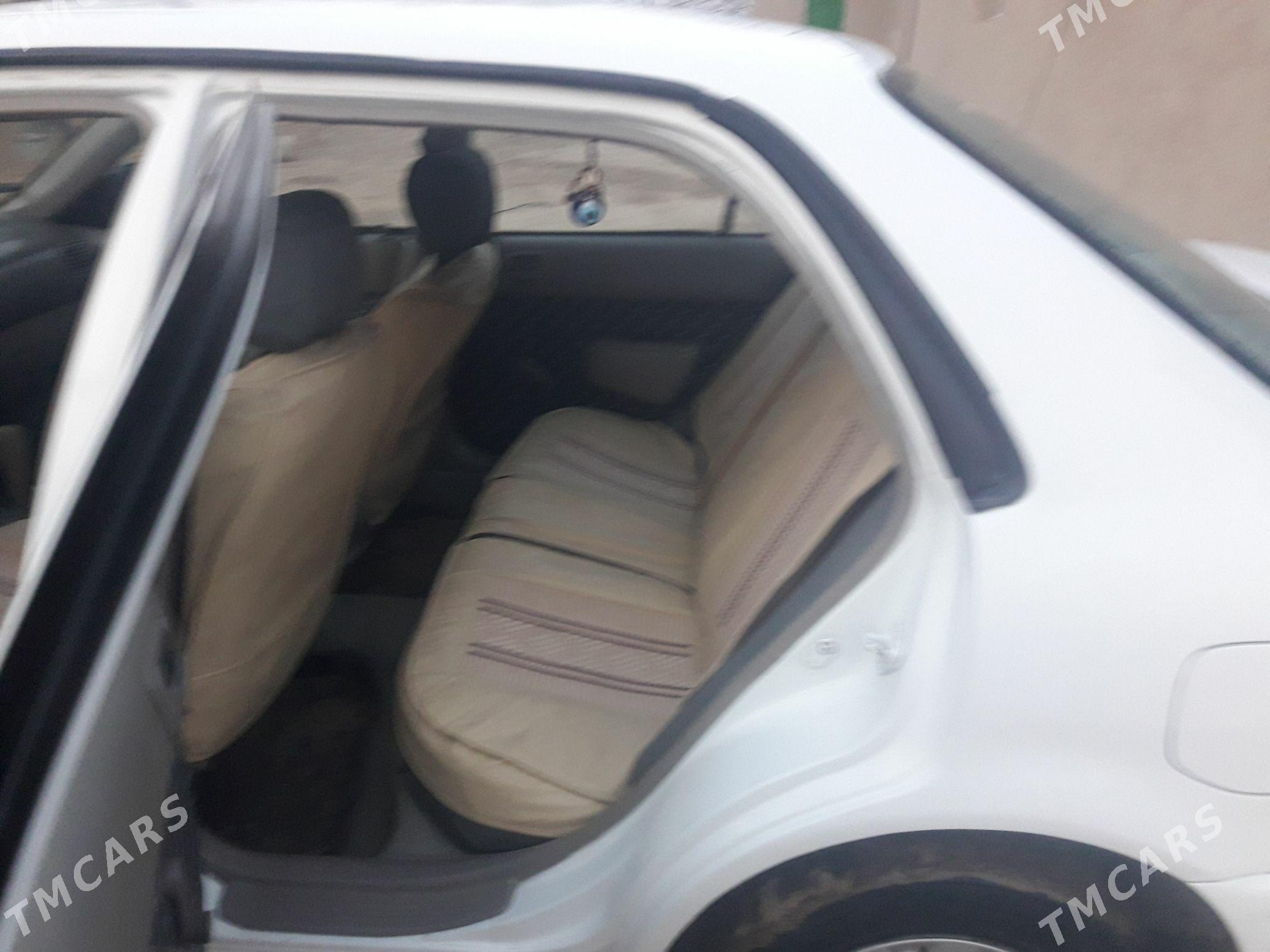 Toyota Corolla 1998 - 78 000 TMT - Köneürgenç - img 5