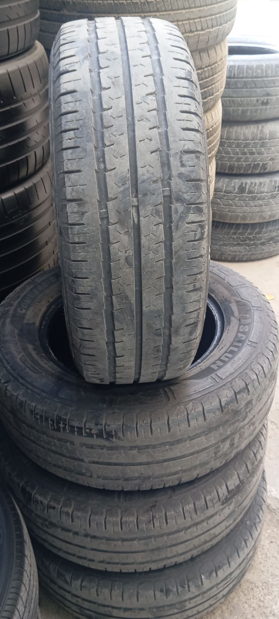 235 65 16 1 200 TMT - Bedew - img 1