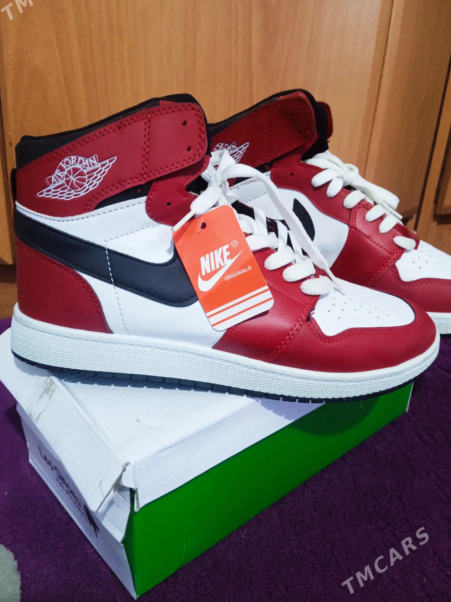 Кроссовки - Дашогуз - img 2