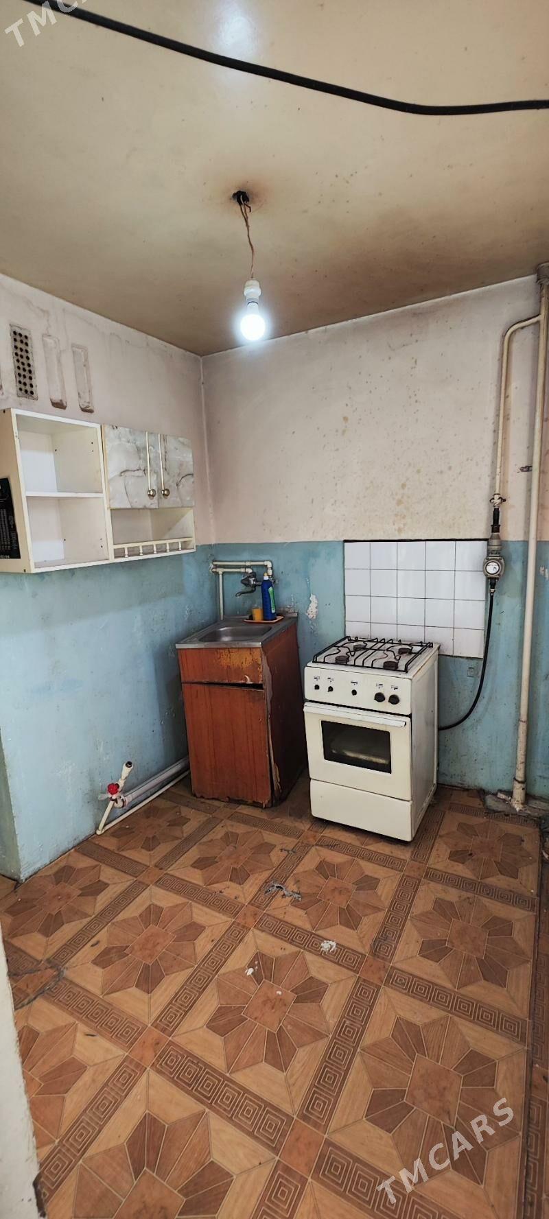 Gyssagly satlyk 1komnat 2 etaž - Туркменабат - img 6